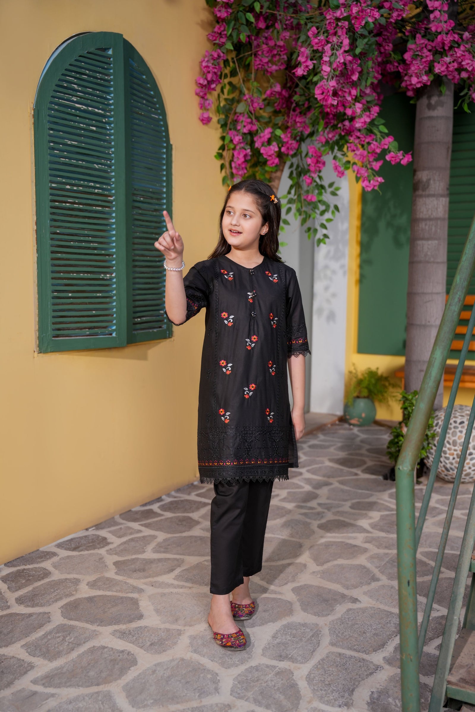 Black Embroidered Girls Kurta Trouser Set