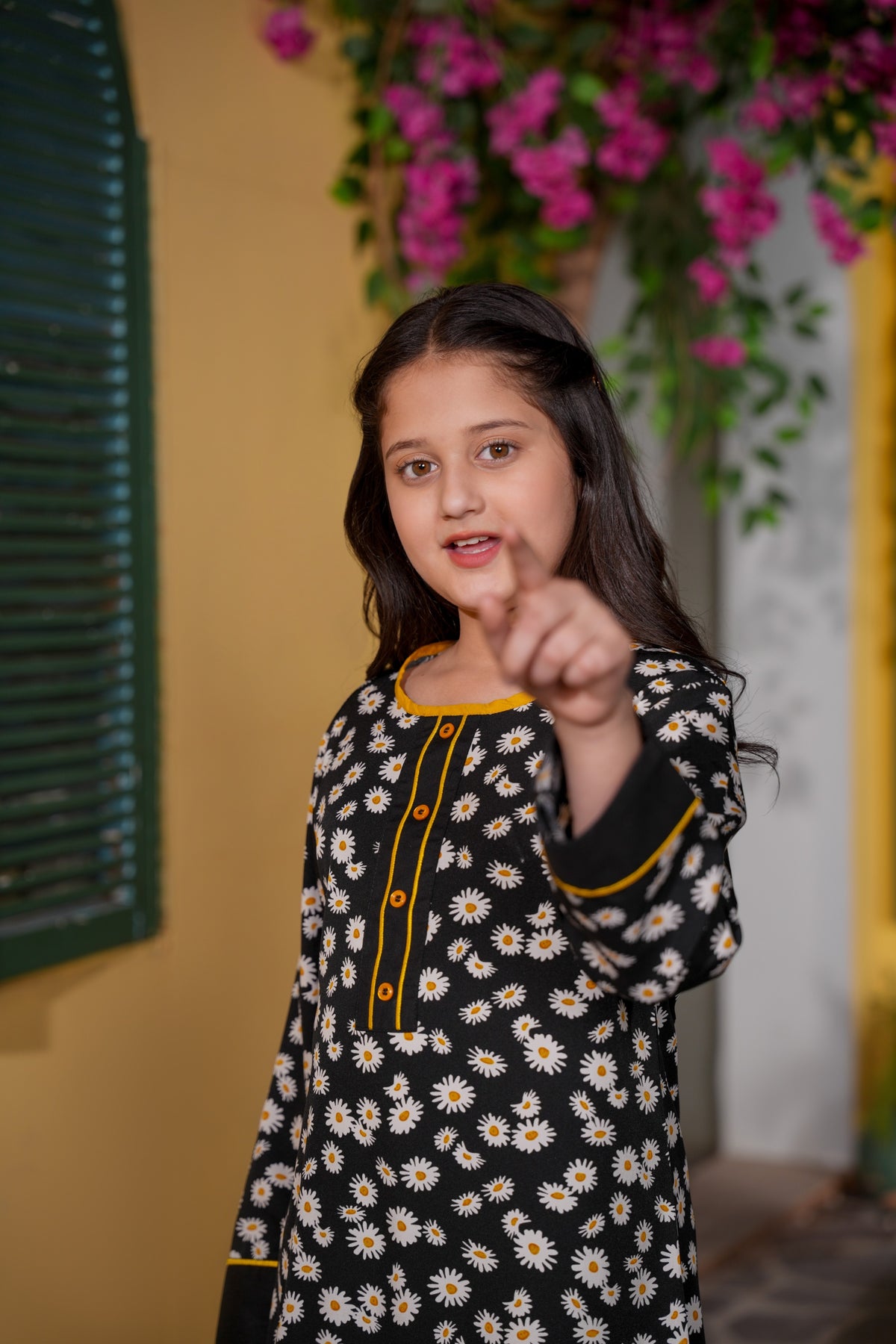 Girls Black Daisy Print Kurti – Kids Casual Summer Dress