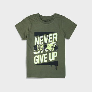 Imported Olive Slogan "Neve Give Up" T-Shirt For Boys (120385)